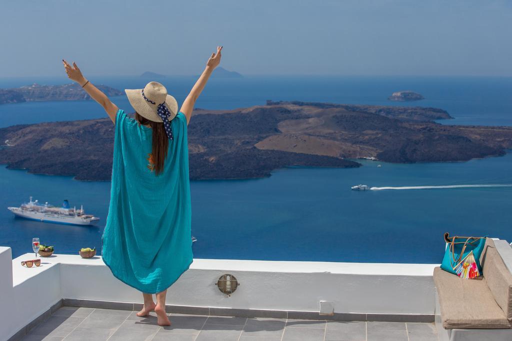 Karpimo Horizon - Caldera View With Private Hot Tub Villa Firostefani Eksteriør billede