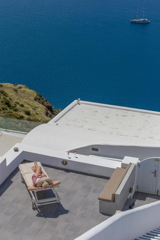 Karpimo Horizon - Caldera View With Private Hot Tub Villa Firostefani Eksteriør billede