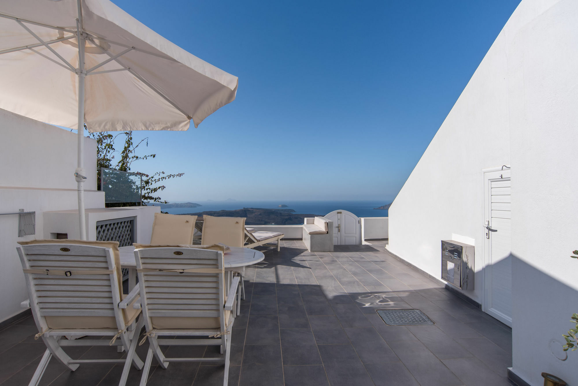 Karpimo Horizon - Caldera View With Private Hot Tub Villa Firostefani Eksteriør billede
