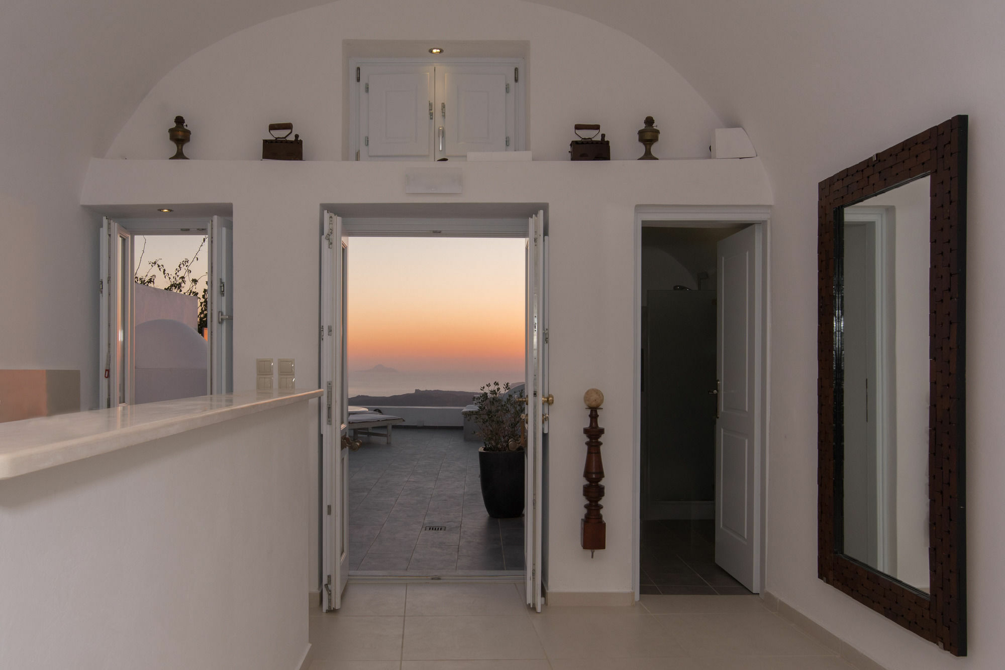Karpimo Horizon - Caldera View With Private Hot Tub Villa Firostefani Eksteriør billede