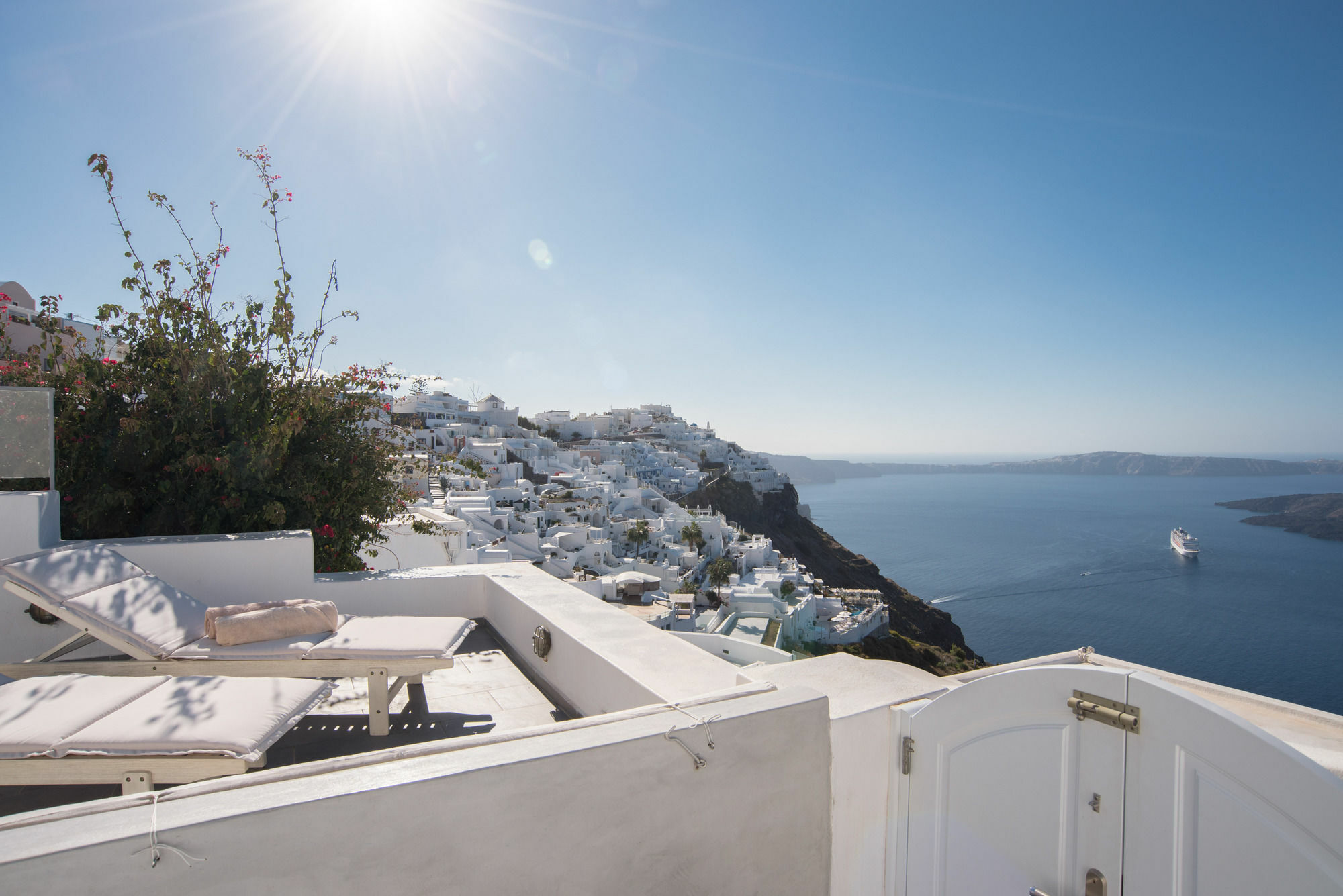 Karpimo Horizon - Caldera View With Private Hot Tub Villa Firostefani Eksteriør billede